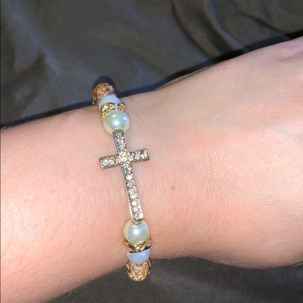 ✨Cute! Cross Bracelet & Earrings Set - Used✨
